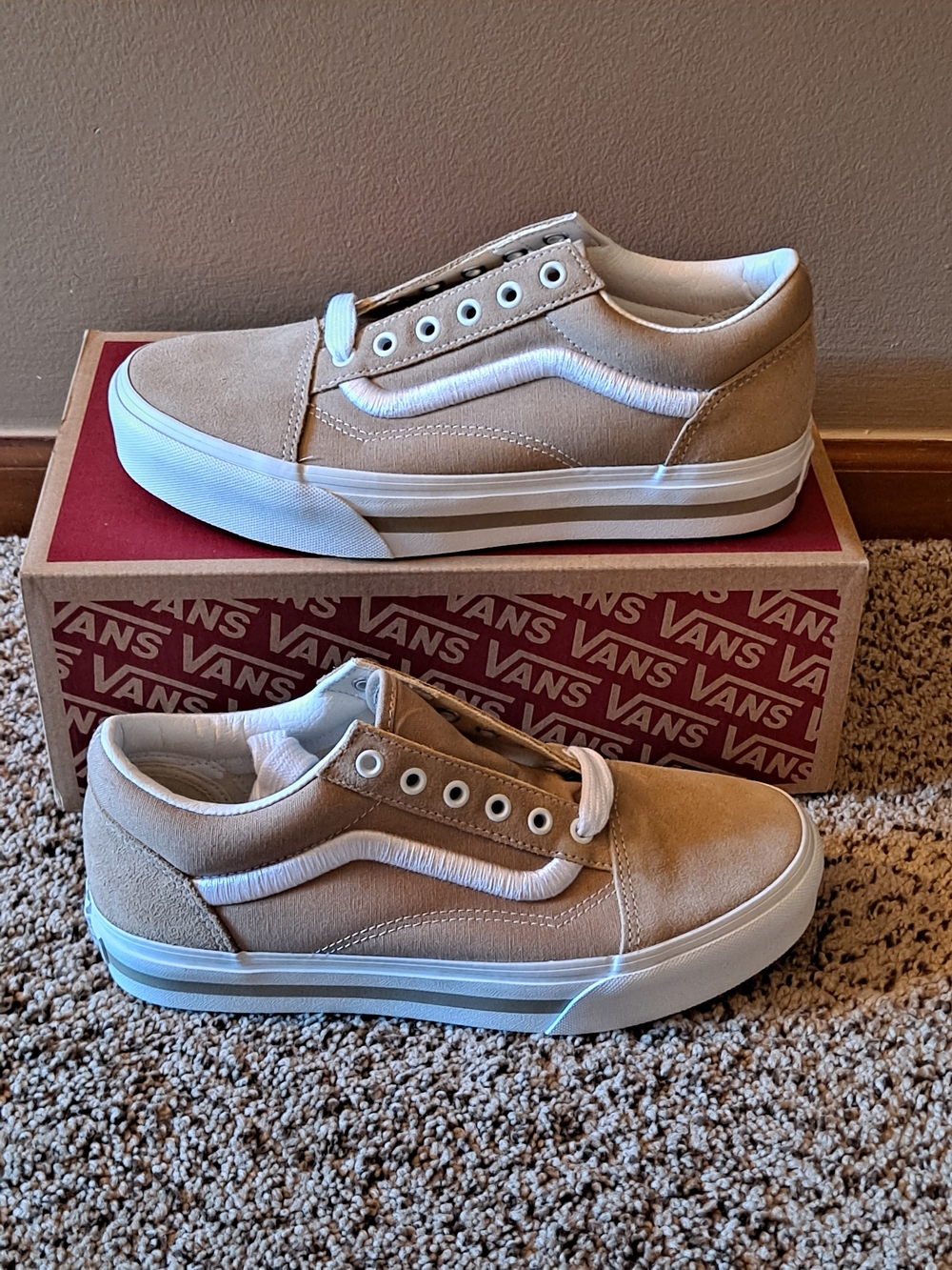 Vans Women’s Old Skool Suede & Canvas Sneakers in Beige/White Women 8 Youth 6.5